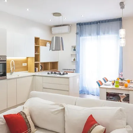 Apartment Cozy Flat With Terrace At Trastevere Train Station Rome