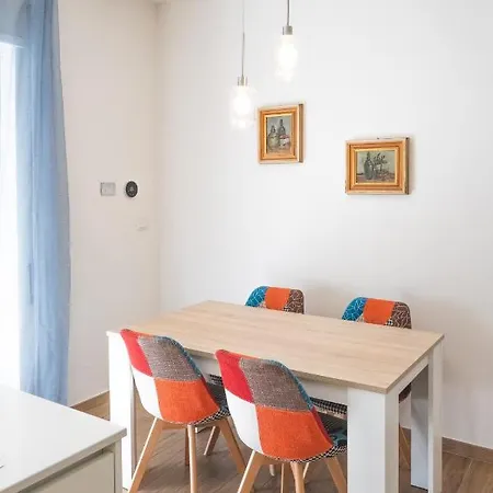 Cozy Flat With Terrace At Trastevere Train Station