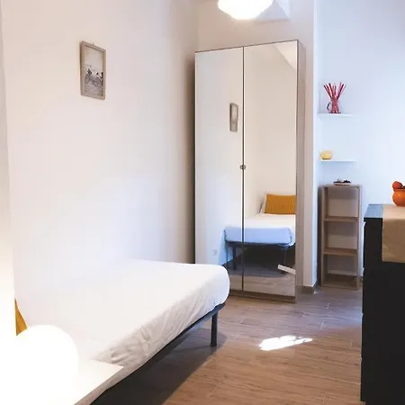 Cozy Flat With Terrace At Trastevere Train Station Apartment