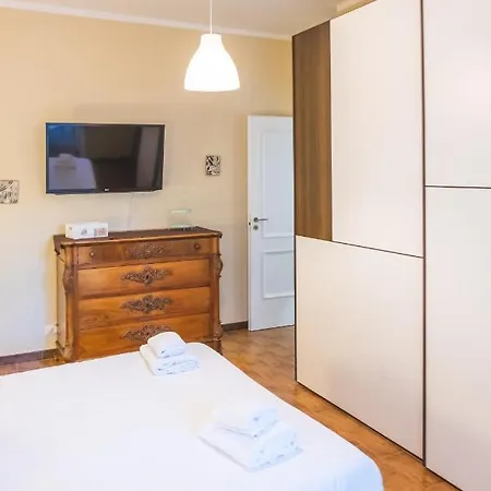 Cozy Flat With Terrace At Trastevere Train Station Apartamento *